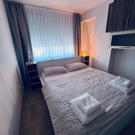 Urban Apartman *